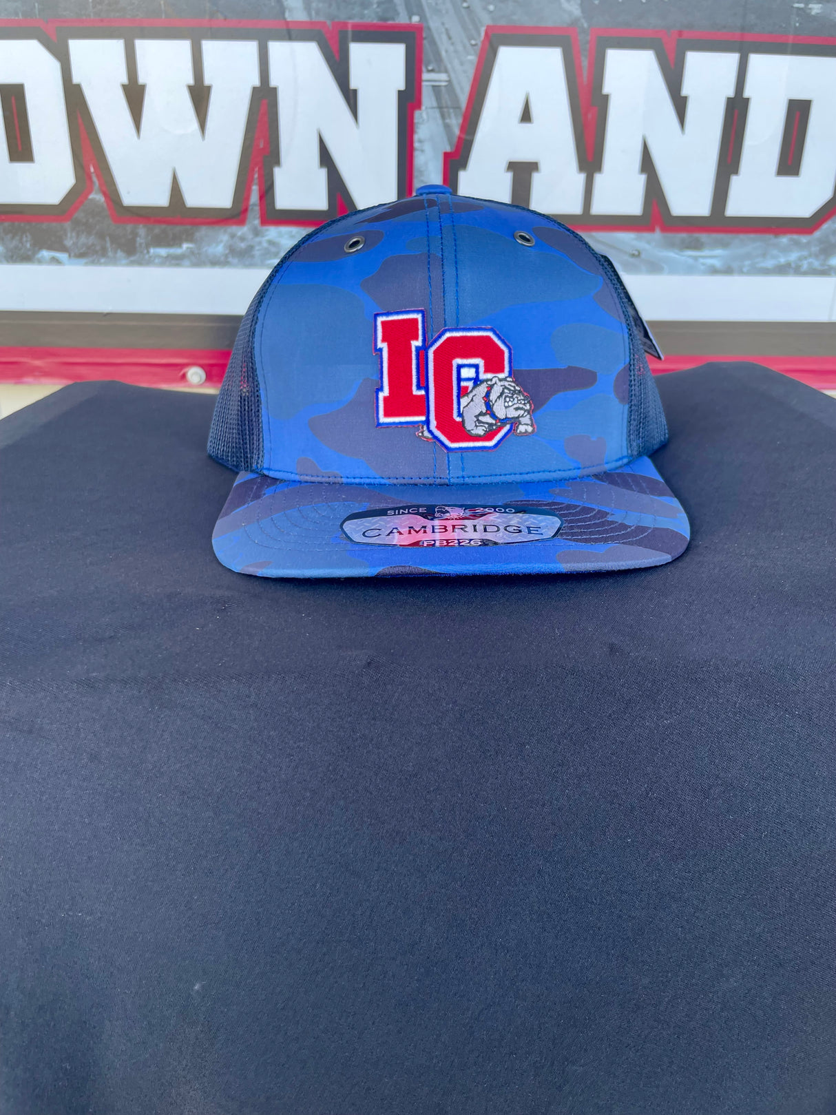 LCHS BULLDOG SHINY CAMO CAMBRIDGE TRUCKER